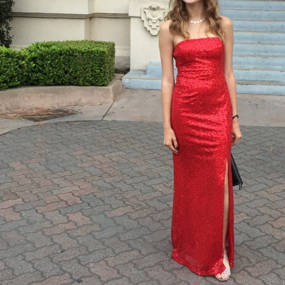 Red Beautiful Prom Dress